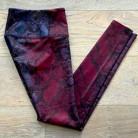Noli Pants - Noli Active Unique Snake Print Black, Gray/Blue, & Dark Red Mid Waist 7/8Legging